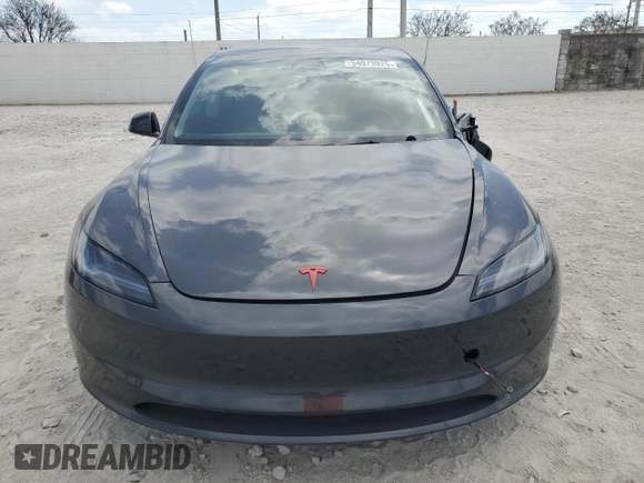 2024 Tesla Model 3 z VIN 5YJ3E1EA8RF749228, wystawiony jako Copart lot #54073925 z przebiegiem 5 369 mil mil oraz Szkoda całkowita • Salvage title. Historia ofert i sprzedaży dostępna na DreamBid. Obrazek 5.
