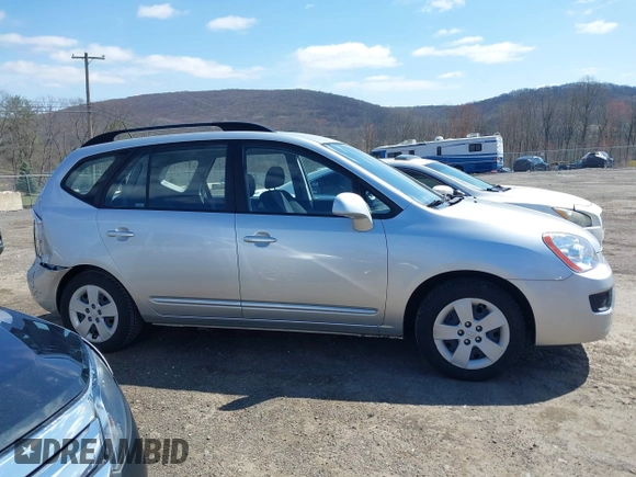 2009 Kia Rondo LX with VIN KNAFG529297274333, listed as a IAAI auction lot 41930091 with 45,960 mi miles. Bid and sale history available at carsss.com. Image 13.