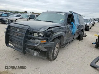 2003 Chevrolet Suburban Z71 with VIN 3GNFK16Z23G262321, listed as a Copart auction lot 83220154 with 0 mi miles and Salvage Title. Bid and sale history available at carsss.com. Image 1.
