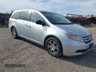 2011 Honda Odyssey EX with VIN 5FNRL5H41BB063311, listed as a IAAI auction lot 41993648 with 226,073 mi miles. Bid and sale history available at carsss.com. Image 1.