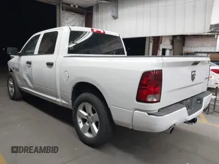 2013 Ram 1500 Express z VIN 1C6RR7KT0DS596371, wystawiony jako IAAI lot #42484590 z przebiegiem 132 743 mil mil oraz . Historia ofert i sprzedaży dostępna na DreamBid. Obrazek 3.