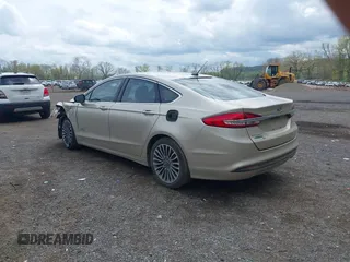 2017 Ford Fusion SE with VIN 3FA6P0PU6HR269331, listed as a IAAI auction lot 42116836 with 187,407 mi miles and . Bid and sale history available at carsss.com. Image 3.