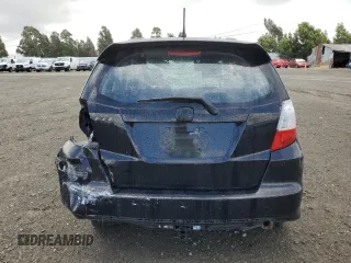 2009 Honda Fit Sport z VIN JHMGE88409S050001, wystawiony jako Copart lot #56575235 z przebiegiem Nie podano mil oraz Nie do naprawy • Non repairable. Historia ofert i sprzedaży dostępna na DreamBid. Obrazek 6.