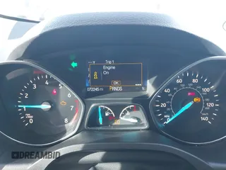 2017 Ford Escape SE z VIN 1FMCU0GD4HUC98899, wystawiony jako IAAI lot #41633762 z przebiegiem 72 245 mil mil oraz . Historia ofert i sprzedaży dostępna na DreamBid. Obrazek 7.