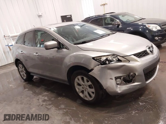 2007 Mazda CX-7 Sport with VIN JM3ER293670158686, listed as a IAAI auction lot 41920114 with 179,012 mi miles. Bid and sale history available at carsss.com. Image 1.
