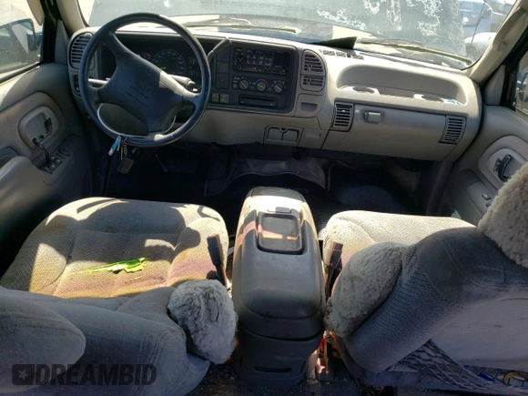 1996 Chevrolet Suburban with VIN 3GNFK16R7TG137640, listed as a Copart auction lot 68962854 with 147,244 mi miles and Clean Title. Bid and sale history available at carsss.com. Image 8.
