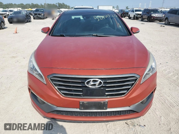 2015 Hyundai Sonata Sport z VIN 5NPE34AB4FH153139, wystawiony jako Copart lot #52351525 z przebiegiem 104 165 mil mil oraz Czysty tytuł • Clean title. Historia ofert i sprzedaży dostępna na DreamBid. Obrazek 5.