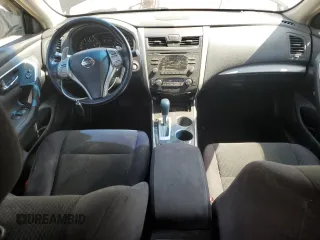 2013 Nissan Altima SV z VIN 1N4BL3AP6DN429882, wystawiony jako Copart lot #55535595 z przebiegiem 127 393 mil mil oraz Czysty tytuł • Clean title. Historia ofert i sprzedaży dostępna na DreamBid. Obrazek 8.