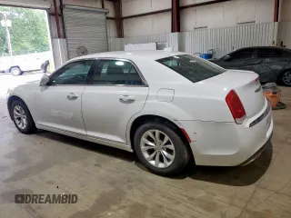2015 Chrysler 300 Limited z VIN 2C3CCAAG8FH875874, wystawiony jako Copart lot #58258245 z przebiegiem 166 102 mil mil oraz Szkoda całkowita • Salvage title. Historia ofert i sprzedaży dostępna na DreamBid. Obrazek 2.