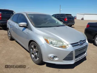 2014 Ford Focus SE with VIN 1FADP3F25EL199002, listed as a IAAI auction lot 41872781 with 150,548 mi miles. Bid and sale history available at carsss.com. Image 1.
