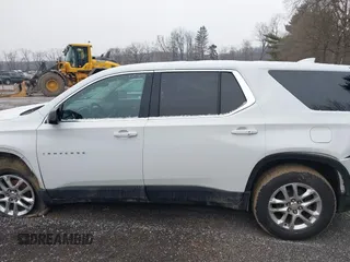 2020 Chevrolet Traverse LS with VIN 1GNEVFKW5LJ182313, listed as a IAAI auction lot 41557541 with 103,225 mi miles. Bid and sale history available at carsss.com. Image 15.