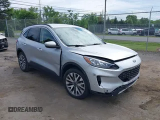 2020 Ford Escape Titanium с VIN 1FMCU9J99LUB45758, выставлен на аукционе IAAI как лот 42286143 с пробегом 51 177 миль миль и . История ставок и продаж доступна на DreamBid. Изображение 1.