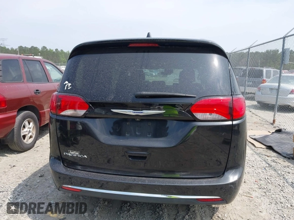 2020 Chrysler Pacifica Touring L with VIN 2C4RC1BG4LR103608, listed as a IAAI auction lot 42280924 with 79,502 mi miles and . Bid and sale history available at DreamBid. Image 16.