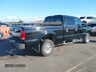 2002 Ford F-250 XL z VIN 1FTNW21F22EB74368, wystawiony jako IAAI lot #41636544 z przebiegiem 164 604 mil mil oraz . Historia ofert i sprzedaży dostępna na DreamBid. Obrazek 4.