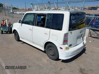 2006 Scion xB z VIN JTLKT324564103356, wystawiony jako IAAI lot #42345120 z przebiegiem 226 712 mil mil oraz . Historia ofert i sprzedaży dostępna na DreamBid. Obrazek 3.