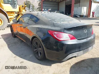 2010 Hyundai Genesis Coupe with VIN KMHHT6KD5AU041923, listed as a IAAI auction lot 42662661 with 154,270 mi miles and . Bid and sale history available at DreamBid. Image 3.