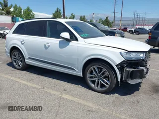 2017 Audi Q7 Prestige with VIN WA1VAAF72HD035098, listed as a IAAI auction lot 42664203 with 49,279 mi miles and . Bid and sale history available at DreamBid. Image 1.