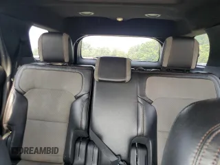 2017 Ford Explorer XLT с VIN 1FM5K8D8XHGD33836, выставлен на аукционе Copart как лот 57599405 с пробегом 125 215 миль миль и Списание • Salvage title. История ставок и продаж доступна на DreamBid. Изображение 10.