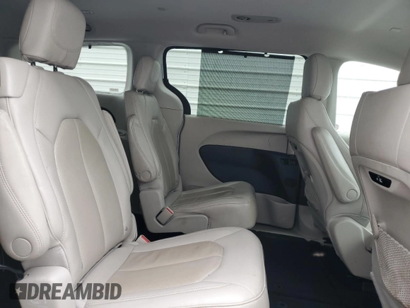 2021 Chrysler Pacifica Touring L with VIN 2C4RC1BG7MR606731, listed as a Copart auction lot 48249895 with 26,026 mi miles and Non Repairable. Bid and sale history available at DreamBid. Image 11.