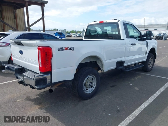 2024 Ford F-250 XL with VIN 1FTBF2BA2RED61478, listed as a IAAI auction lot 42238749 with 28,707 mi miles and . Bid and sale history available at DreamBid. Image 4.