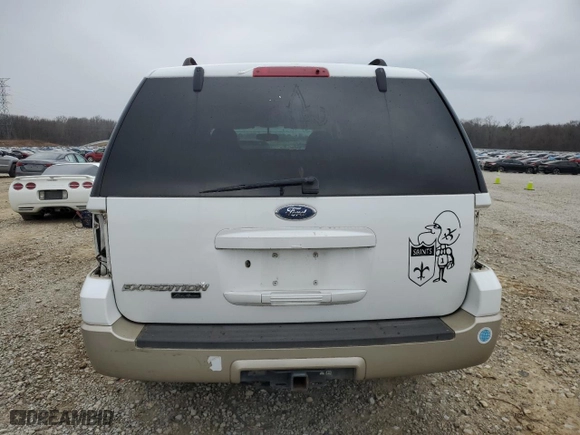 2005 Ford Expedition Eddie Bauer with VIN 1FMPU17555LA26279, listed as a Copart auction lot 44762945 with 0 mi miles and Clean Title. Bid and sale history available at carsss.com. Image 6.