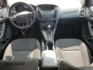 2016 Ford Focus SE z VIN 1FADP3FE7GL238752, wystawiony jako Copart lot #59226335 z przebiegiem 46 289 mil mil oraz Czysty tytuł • Clean title. Historia ofert i sprzedaży dostępna na DreamBid. Obrazek 8.