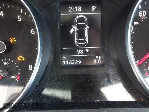 2017 Volkswagen Passat S z VIN 1VWAT7A38HC056207, wystawiony jako IAAI lot #42586003 z przebiegiem 114 329 mil mil oraz . Historia ofert i sprzedaży dostępna na DreamBid. Obrazek 15.