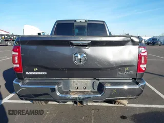 2019 Ram 2500 Laramie with VIN 3C6UR5FL5KG546188, listed as a IAAI auction lot 41361194 with 100,639 mi miles. Bid and sale history available at carsss.com. Image 17.