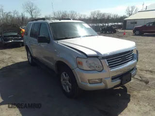 2009 Ford Explorer XLT with VIN 1FMEU73869UA17990, listed as a IAAI auction lot 41787675 with 198,364 mi miles. Bid and sale history available at carsss.com. Image 1.