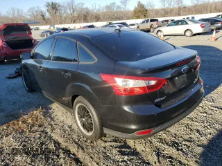 2014 Ford Focus SE with VIN 1FADP3F29EL243695, listed as a Copart auction lot 45609075 with 152,200 mi miles and Salvage Title. Bid and sale history available at carsss.com. Image 2.