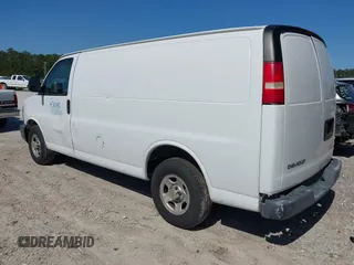 2004 Chevrolet Express Cargo z VIN 1GCFG15T141189899, wystawiony jako IAAI lot #42134101 z przebiegiem 191 632 mil mil oraz . Historia ofert i sprzedaży dostępna na DreamBid. Obrazek 3.