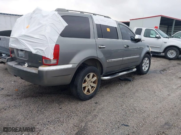 2007 Chrysler Aspen Limited with VIN 1A8HX58P97F535230, listed as a IAAI auction lot 41149907 with 1 mi miles. Bid and sale history available at carsss.com. Image 4.