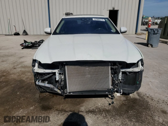 2018 Jaguar XF 25t with VIN SAJBR4FX1JCY61635, listed as a Copart auction lot 42906215 with 68,144 mi miles and Salvage Title. Bid and sale history available at DreamBid. Image 5.