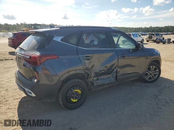 2021 Kia Seltos S with VIN KNDEU2AA8M7229889, listed as a Copart auction lot 73044444 with 84,075 mi miles and Salvage Title. Bid and sale history available at DreamBid. Image 3.