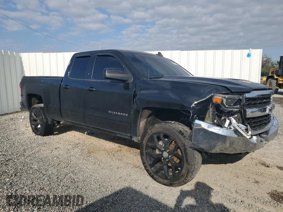 2018 Chevrolet Silverado 1500 LT with VIN 1GCRCREC0JZ297614, listed as a Copart auction lot 42786865 with 138,303 mi miles and Clean Title. Bid and sale history available at DreamBid. Image 4.