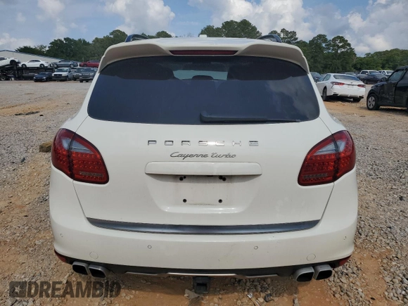 2012 Porsche Cayenne Turbo z VIN WP1AC2A2XCLA81906, wystawiony jako Copart lot #57356955 z przebiegiem 118 855 mil mil oraz Szkoda całkowita • Salvage title. Historia ofert i sprzedaży dostępna na DreamBid. Obrazek 6.
