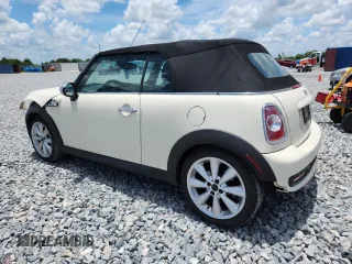 2015 MINI Convertible S с VIN WMWZP3C50F2A91635, выставлен на аукционе Copart как лот 61482285 с пробегом 105 437 миль миль и Списание • Salvage title. История ставок и продаж доступна на DreamBid. Изображение 2.