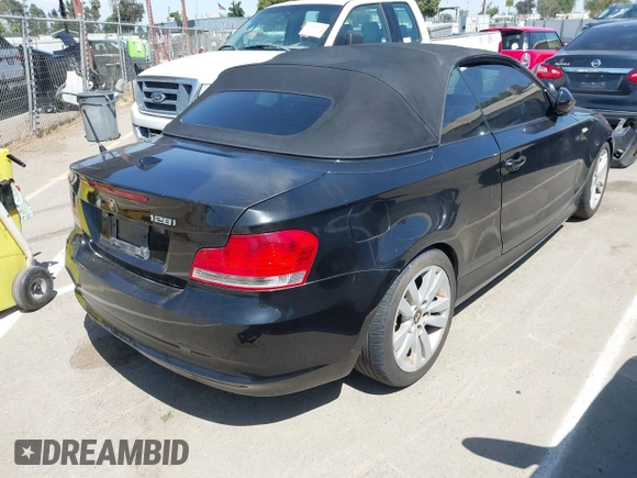 2010 BMW 1 Series 128i с VIN WBAUN1C52AVH81995, выставлен на аукционе IAAI как лот 42359298 с пробегом 137 443 миль миль и . История ставок и продаж доступна на DreamBid. Изображение 4.