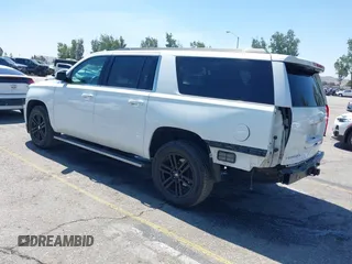2017 Chevrolet Suburban LT z VIN 1GNSKHKC7HR325641, wystawiony jako IAAI lot #42290768 z przebiegiem 91 802 mil mil oraz . Historia ofert i sprzedaży dostępna na DreamBid. Obrazek 3.