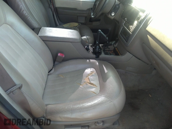 2004 Mercury Mountaineer Convenience z VIN 4M2ZU86W24ZJ33991, wystawiony jako IAAI lot #41521983 z przebiegiem 175 815 mil mil oraz . Historia ofert i sprzedaży dostępna na DreamBid. Obrazek 5.