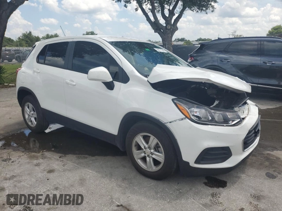 2022 Chevrolet Trax LS z VIN KL7CJKSM7NB530318, wystawiony jako Copart lot #58771845 z przebiegiem 35 691 mil mil oraz Nie do naprawy • Non repairable. Historia ofert i sprzedaży dostępna na DreamBid. Obrazek 4.