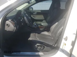 2018 Audi A8 z VIN WAU44AFD5JN000311, wystawiony jako Copart lot #72820344 z przebiegiem 70 140 mil mil oraz Szkoda całkowita • Salvage title. Historia ofert i sprzedaży dostępna na DreamBid. Obrazek 7.