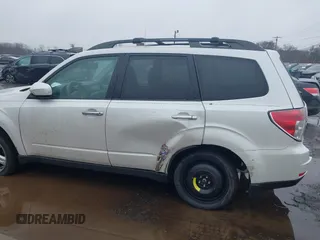 2010 Subaru Forester 2.5X Premium with VIN JF2SH6CC6AG906755, listed as a IAAI auction lot 41575781 with 222,407 mi miles. Bid and sale history available at carsss.com. Image 6.