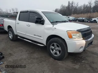2007 Nissan Titan LE with VIN 1N6BA07B87N246012, listed as a IAAI auction lot 41561124 with 344,652 mi miles. Bid and sale history available at carsss.com. Image 1.