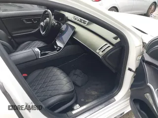 2023 Mercedes-Benz S 580 with VIN W1K6G7GBXPA184878, listed as a IAAI auction lot 42169511 with 12,496 mi miles and . Bid and sale history available at DreamBid. Image 5.