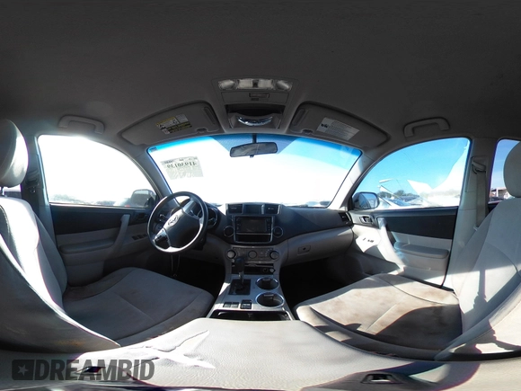 2013 Toyota Highlander with VIN 5TDZA3EHXDS031859, listed as a IAAI auction lot 41930139 with 140,920 mi miles and . Bid and sale history available at DreamBid. Image 18.