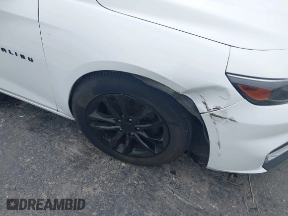 2018 Chevrolet Malibu LT z VIN 1G1ZD5ST8JF124833, wystawiony jako IAAI lot #42175064 z przebiegiem 121 449 mil mil oraz . Historia ofert i sprzedaży dostępna na DreamBid. Obrazek 6.