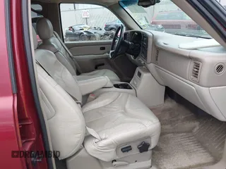 2001 GMC Yukon SLT with VIN 1GKEK13T71J198393, listed as a IAAI auction lot 41898293 with 230,055 mi miles. Bid and sale history available at carsss.com. Image 5.