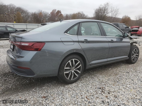 2025 Volkswagen Jetta SE with VIN 3VW7X7BU2SM007788, listed as a Copart auction lot 84153594 with 1,114 mi miles and Salvage Title. Bid and sale history available at carsss.com. Image 3.