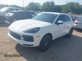 2019 Porsche Cayenne z VIN WP1AA2AYXKDA12829, wystawiony jako IAAI lot #42050935 z przebiegiem 80 056 mil mil oraz . Historia ofert i sprzedaży dostępna na DreamBid. Obrazek 17.
